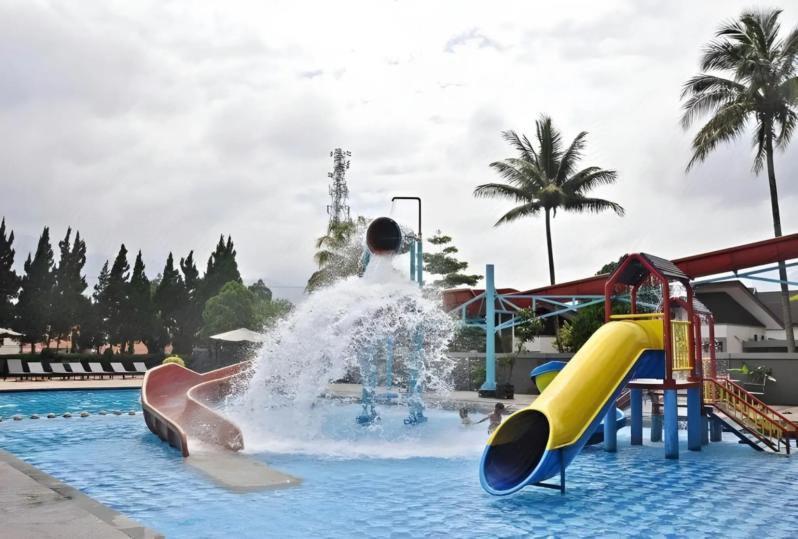 Grand Ussu Hotel & Convention