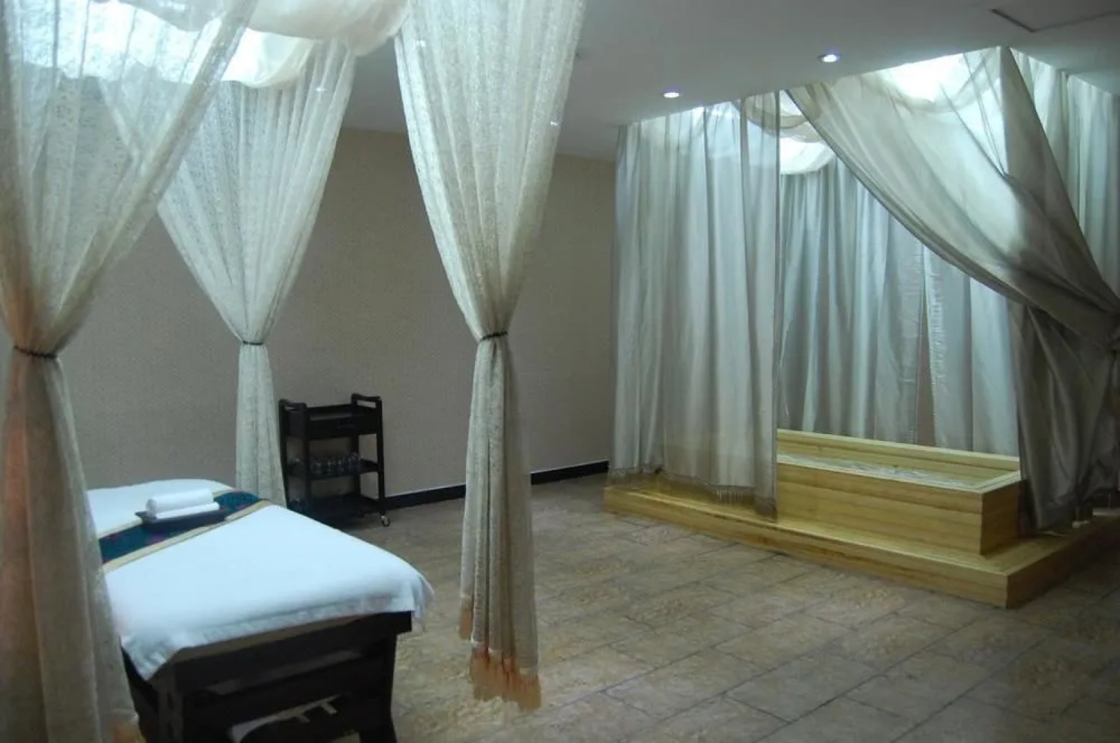 Inner Mongolia Huachen Hotel - Hohhot