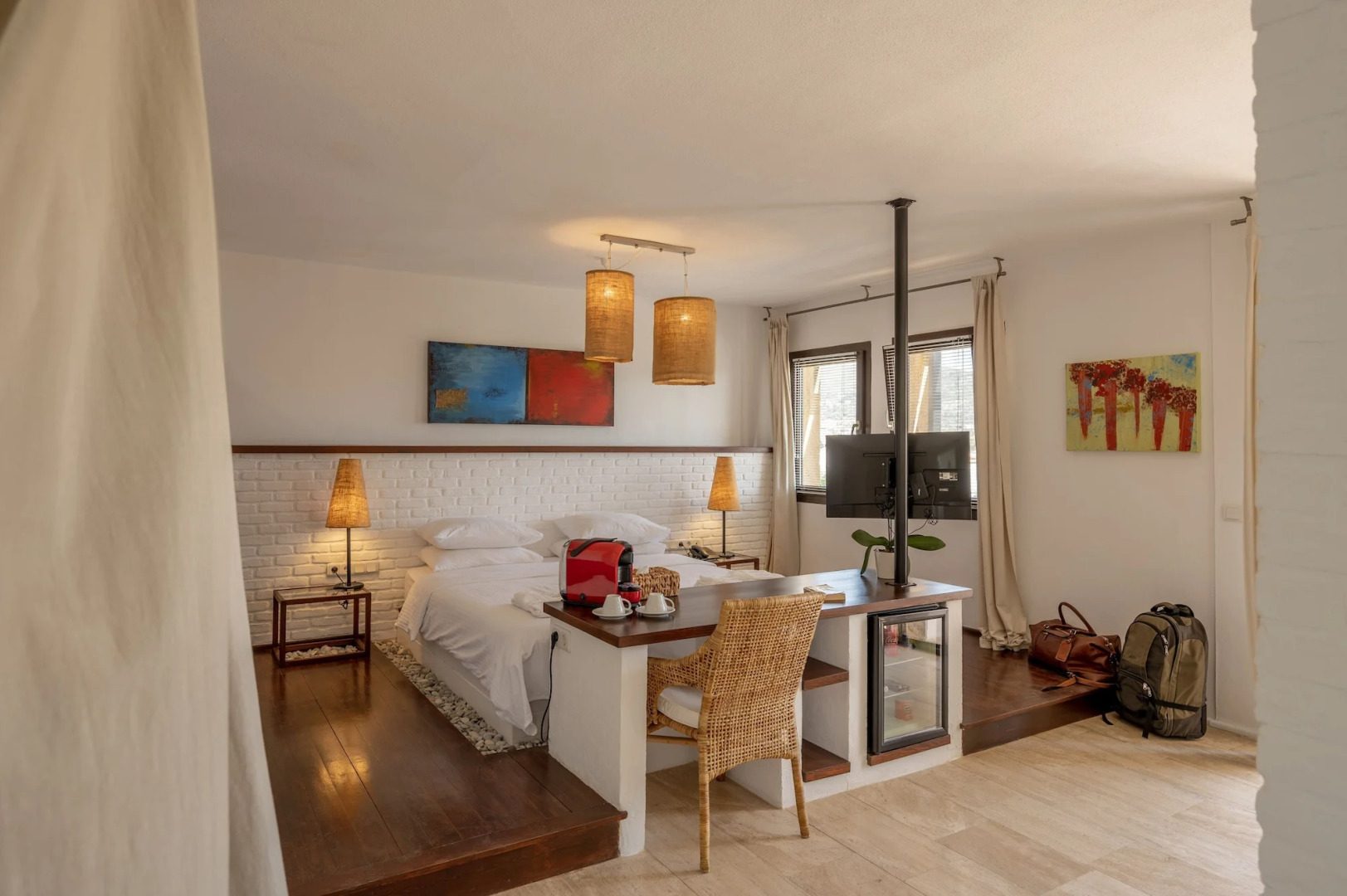 4Reasons Hotel And Bistro