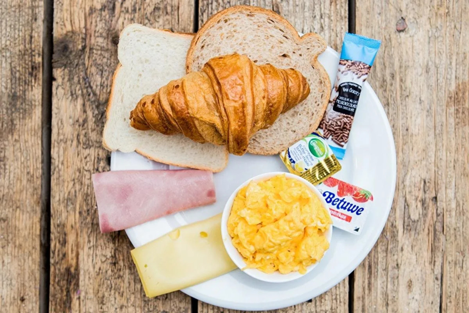 Jorplace Beach Hostel