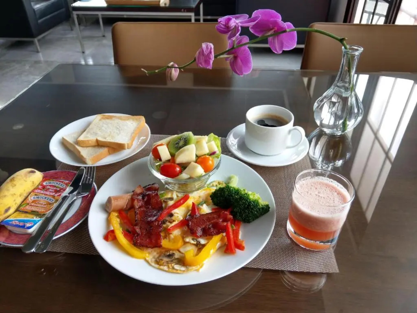 Moonlit Seaview Homestay