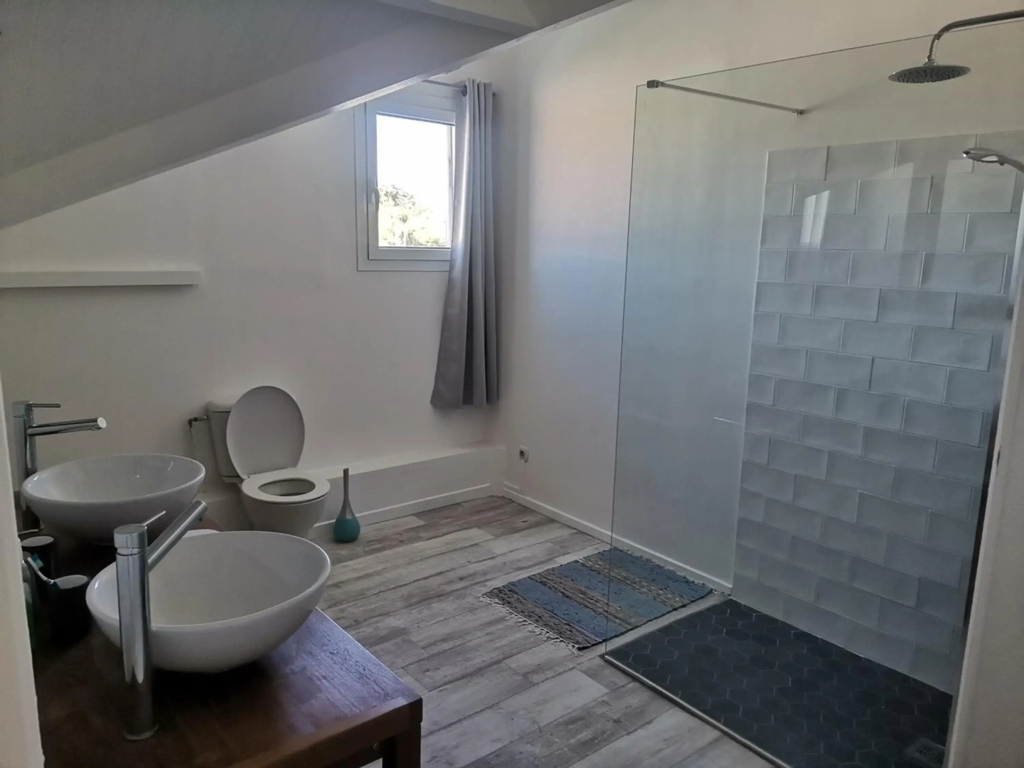 Bel appartement T4 vue mer sur la Marina du Gosier
