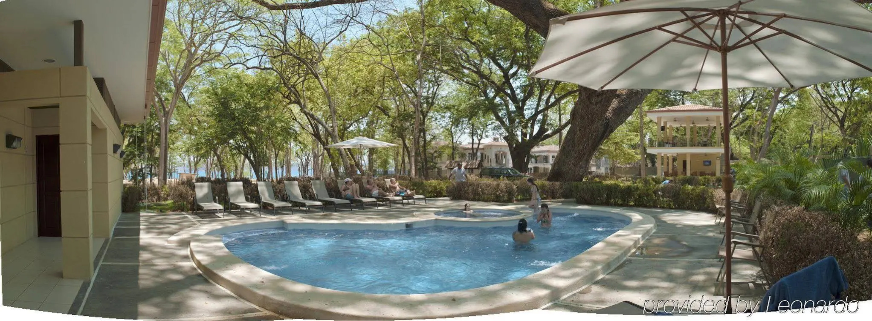 Nacazcol - Playas del Coco