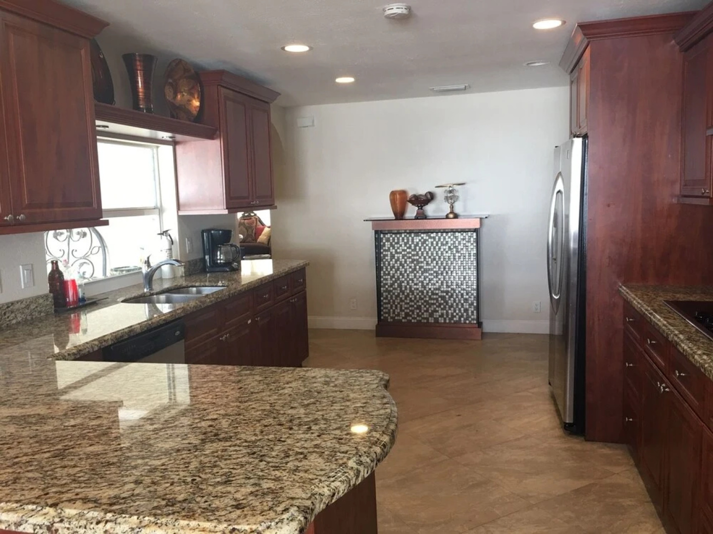 2 Master Suites Pool Home