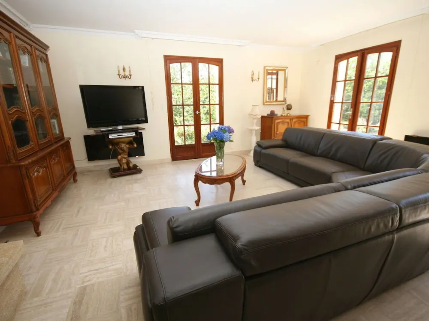 Detached Villa With Private Pool Near the Atlantic Ocean