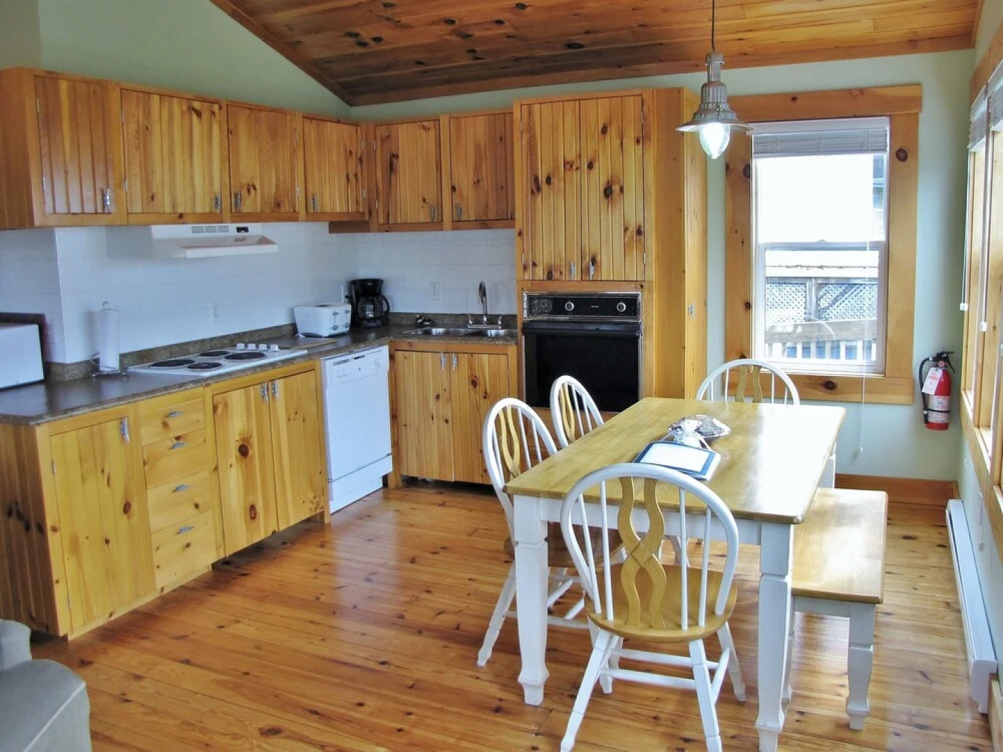 Larinda's Landing Oceanfront Cottages