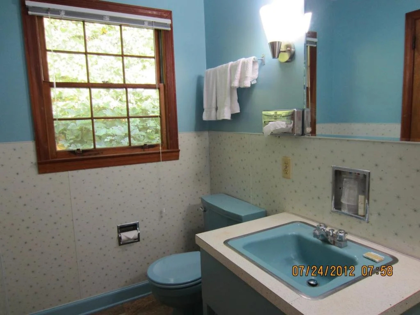 Gear Head Inn - Whittier