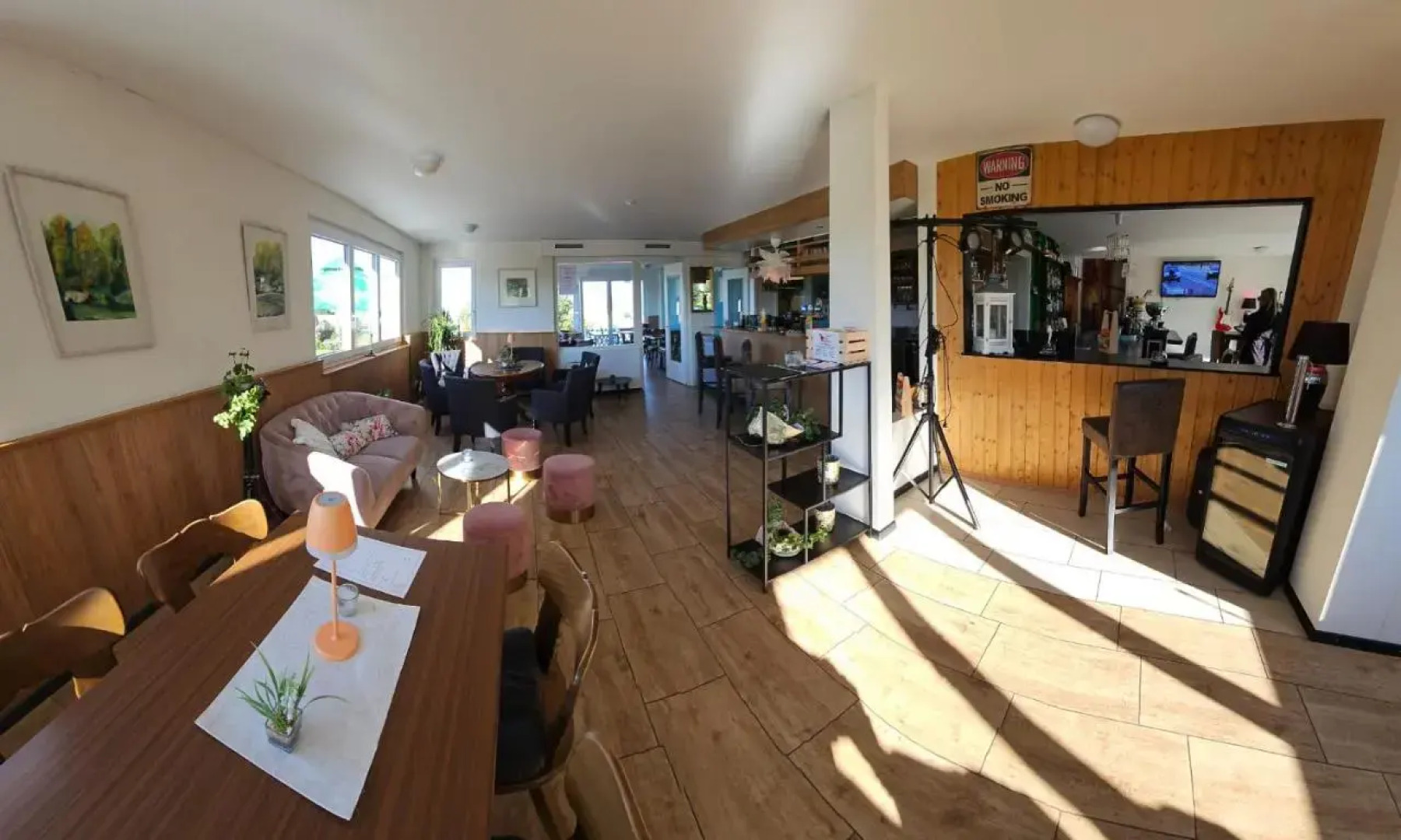 Althinouva 787 Chez Duq und Yvee