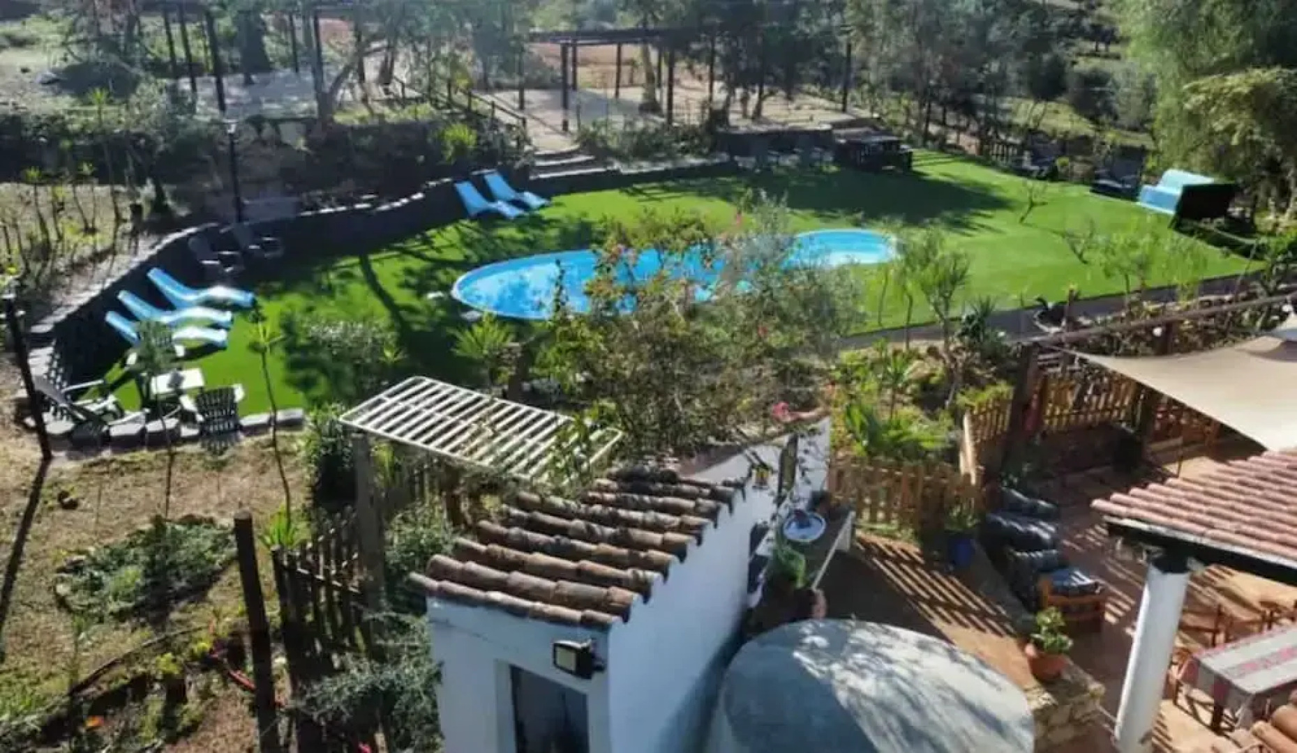 Porches Private Pool Villa 17 Guests