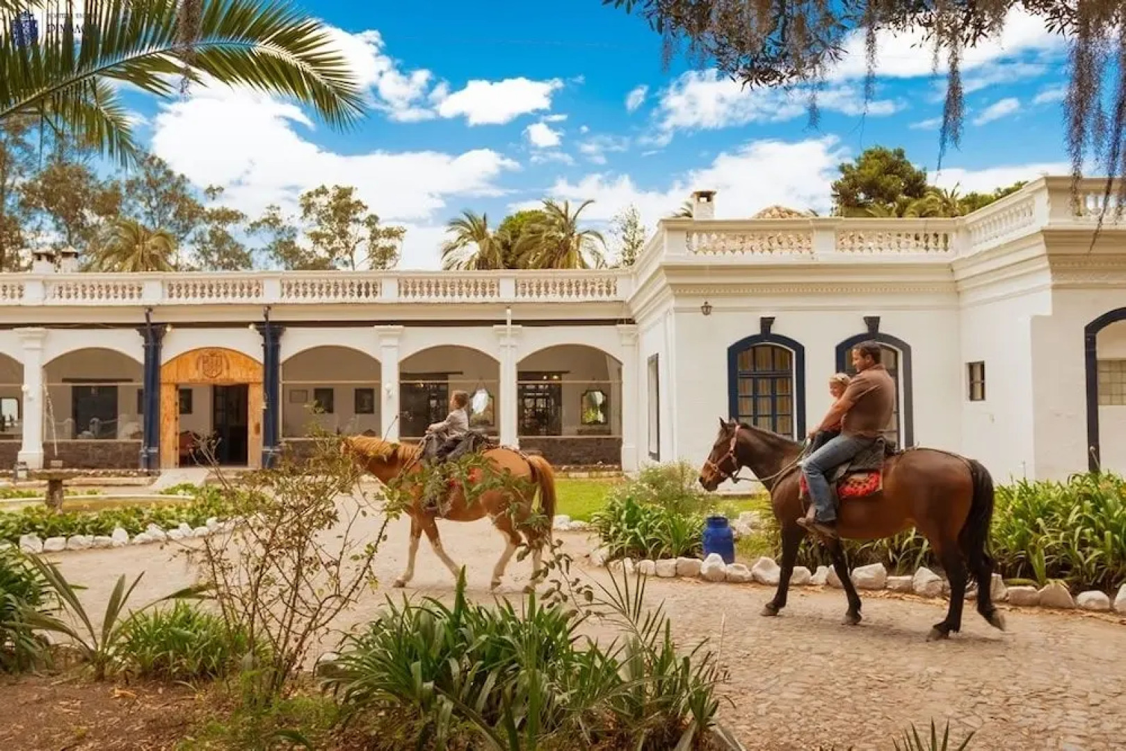 Hosteria Hacienda Pinsaqui