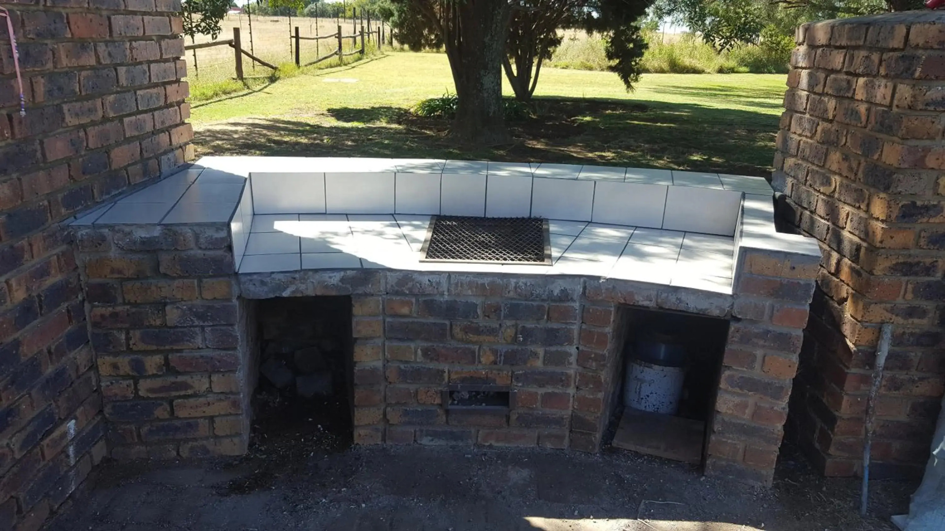 House and Cottage Manor