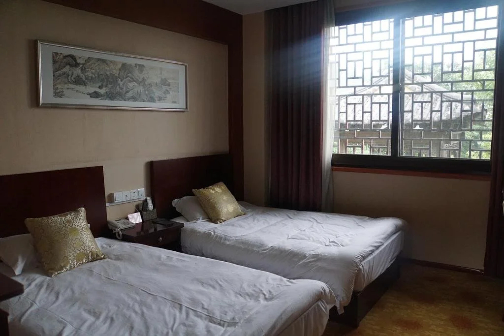 Dadongshan Holiday Inn