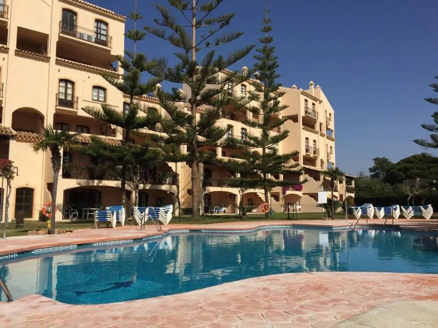 Apartamentos Silken Playa de Toro