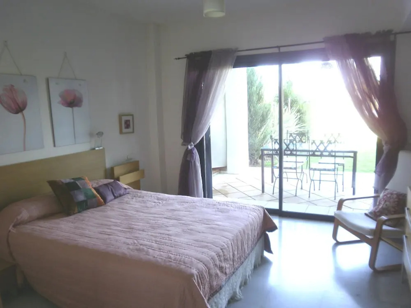 Sotogrande piscina gimnasio padel vistas al rio by Lightbooking