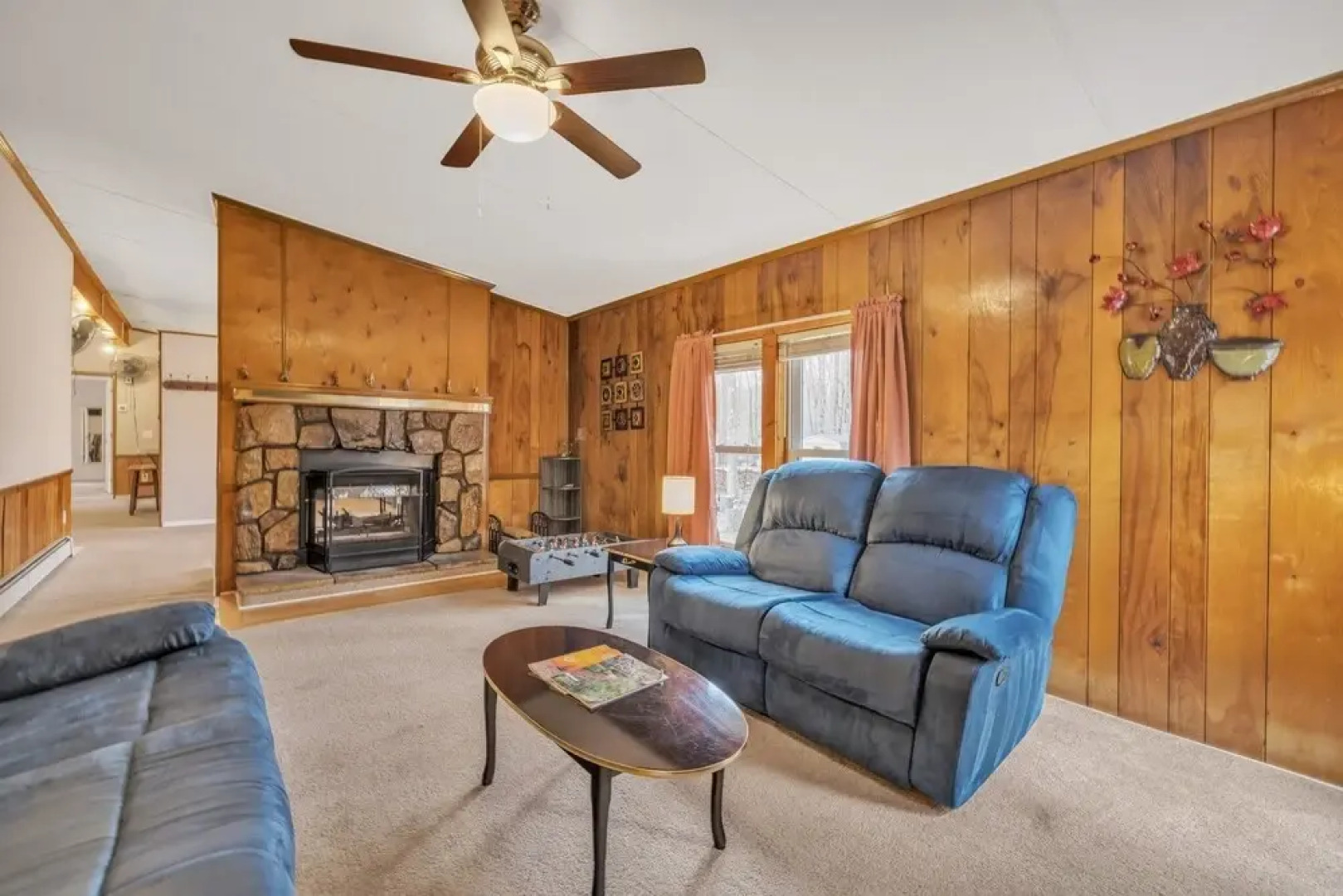 Pocono Family Home With Lake Access & Fire Pit! Pet Friendly! 3 Bedroom Cabin by Redawning