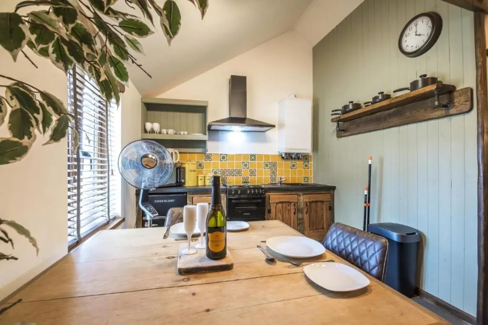 Fern Cottage - Luxurious 1 Bedroom - Blossom Farm