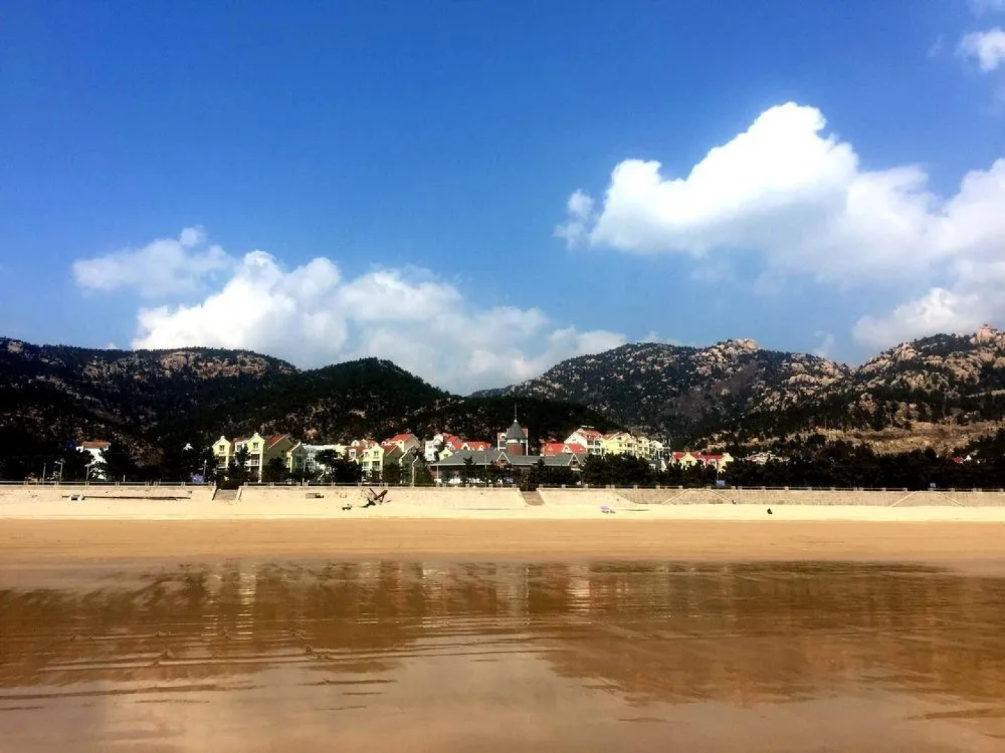 Qingdao Oceanside Hotel & Resort