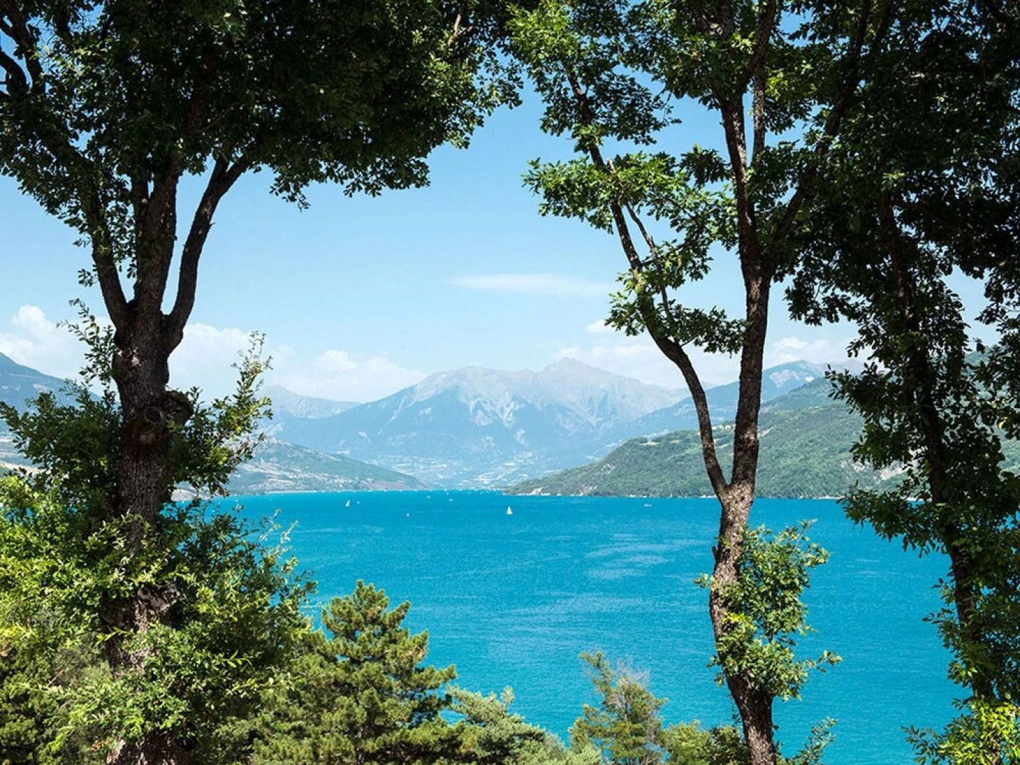 Wooden Chalet in the Cozy and Sporty and Beautifull Chorges