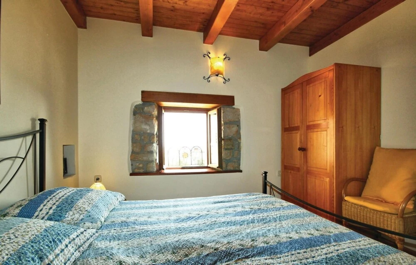 Amazing Home in Kastelir With 3 Bedrooms and Wifi