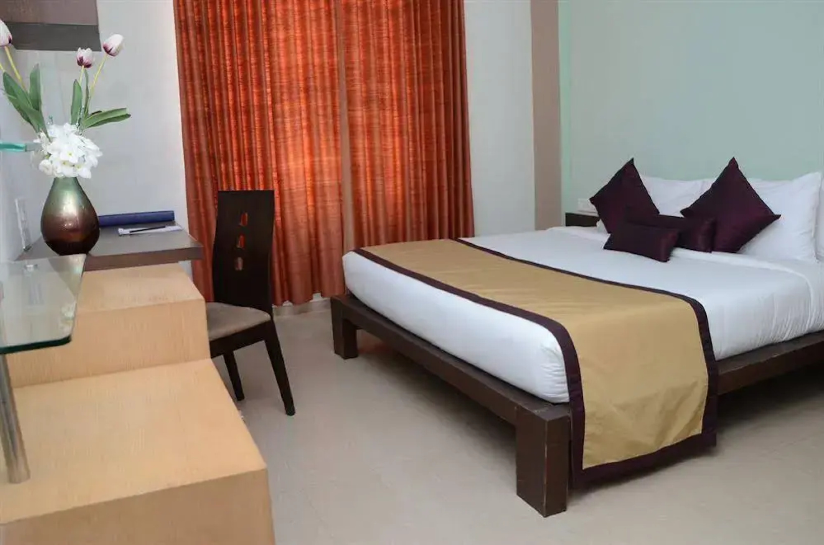 Zip by Spree Spine Hotel
