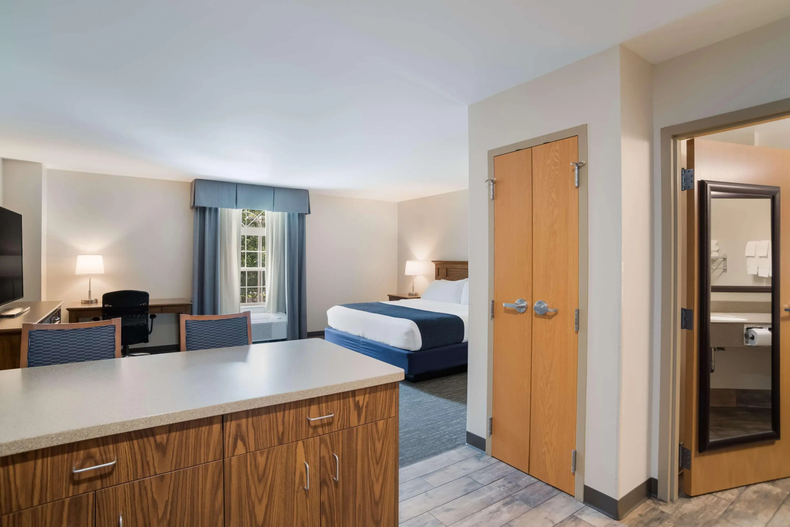 SureStay Plus Hotel by Best Western Elizabethtown Hershey