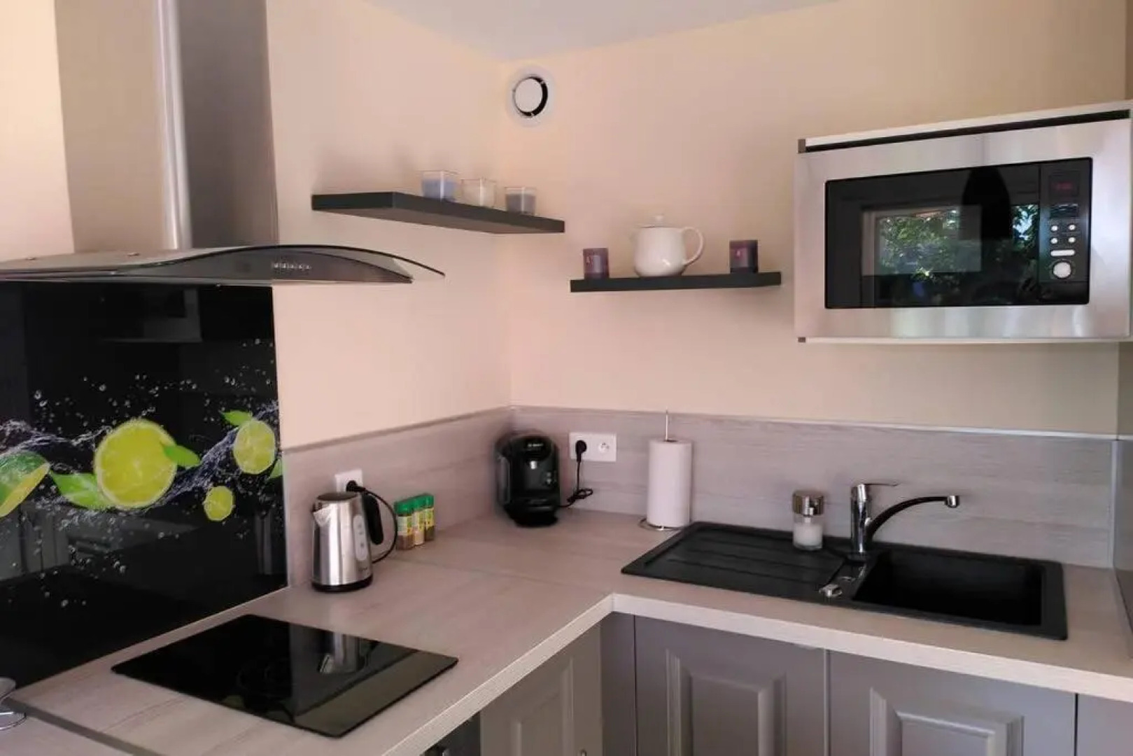 Nid douillet F2, jardin, piscine, parking, plage 200 m Palavas