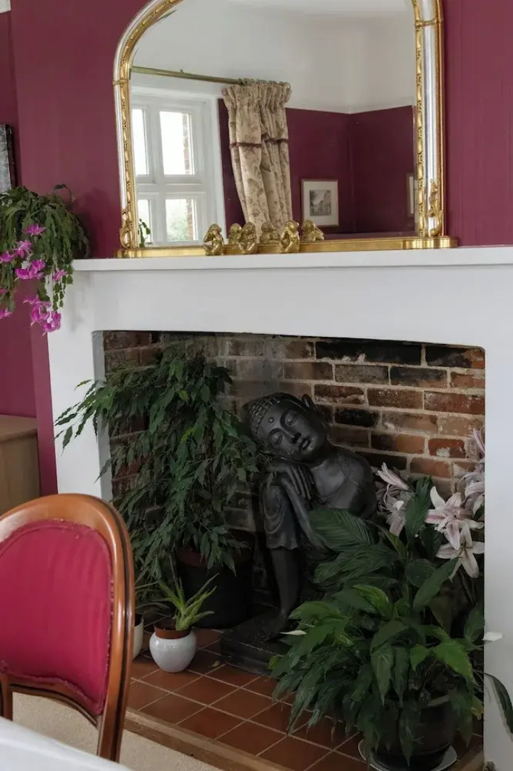 Tranquil Forest Retreat in Brockenhurst