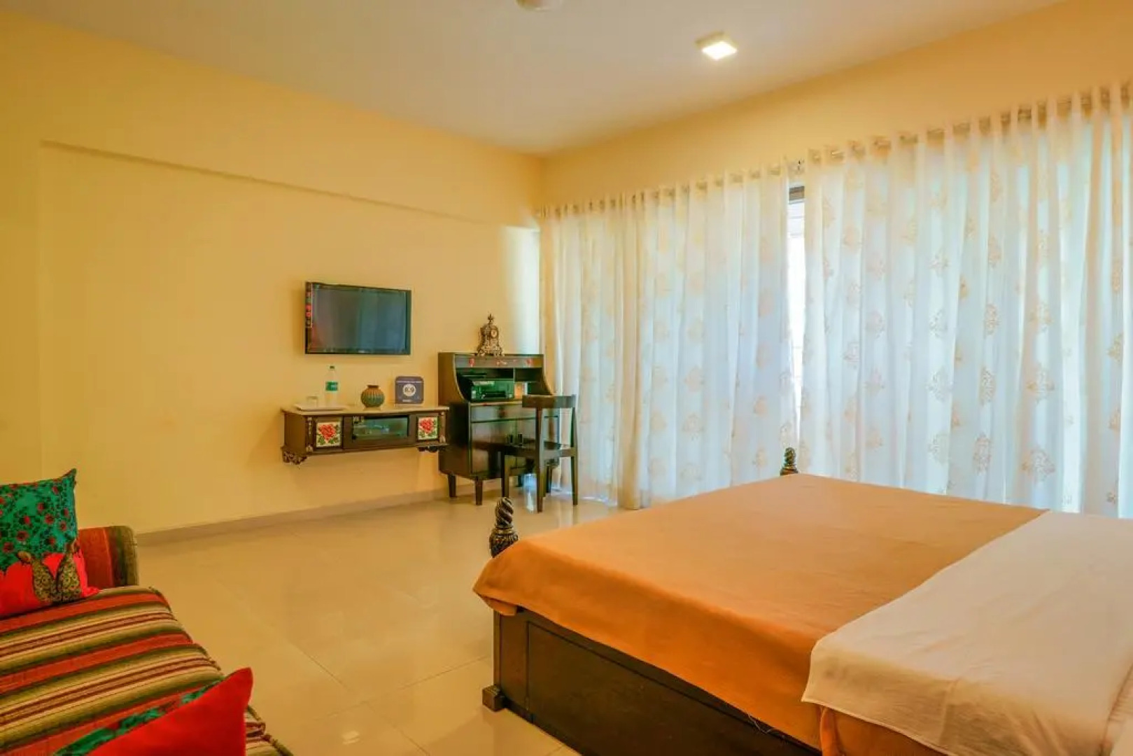 Lavasa Holiday Home (Lakeview)