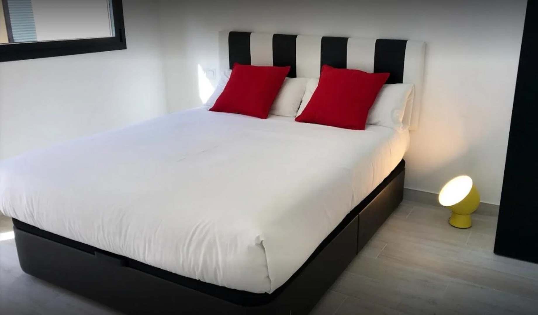 Ginosi Eccentric Apartel