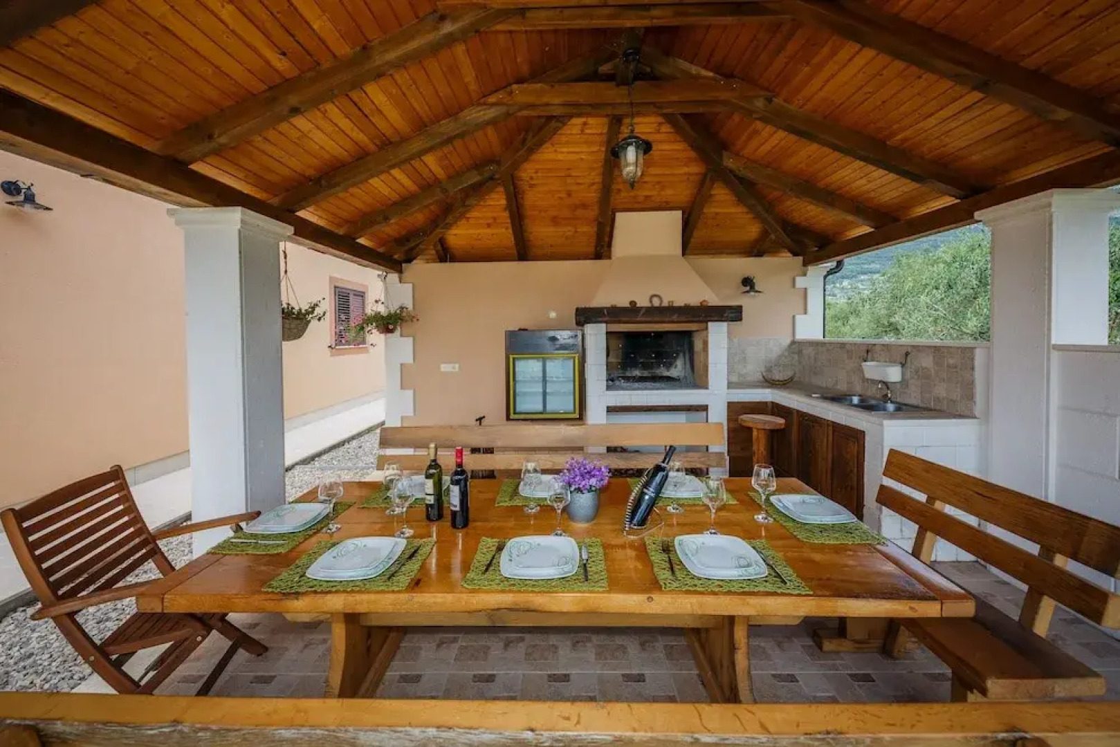 Luxury Secluded Villa w. Pool, Jacuzzi and Garden