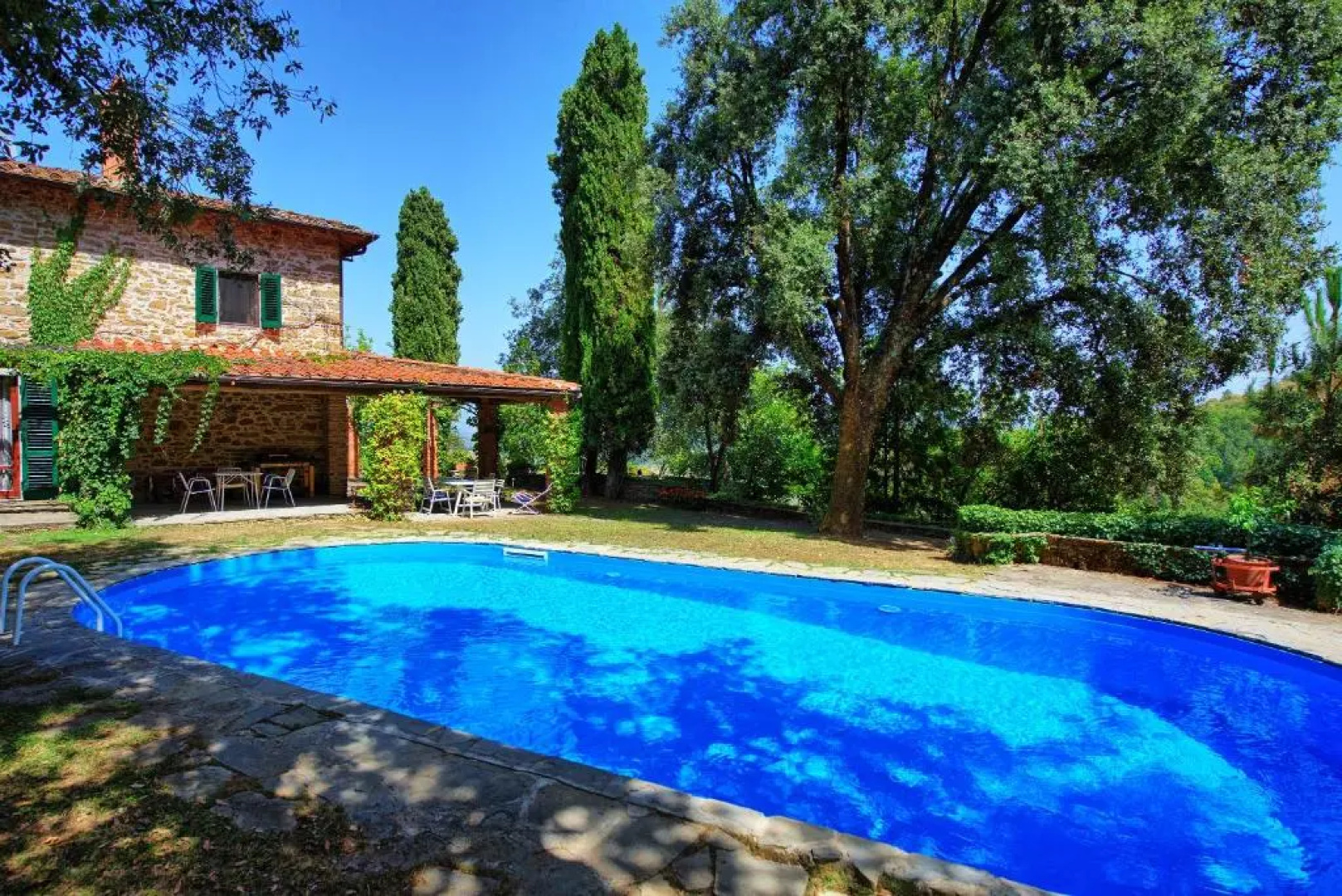 Villa Ulivacci by PosarelliVillas