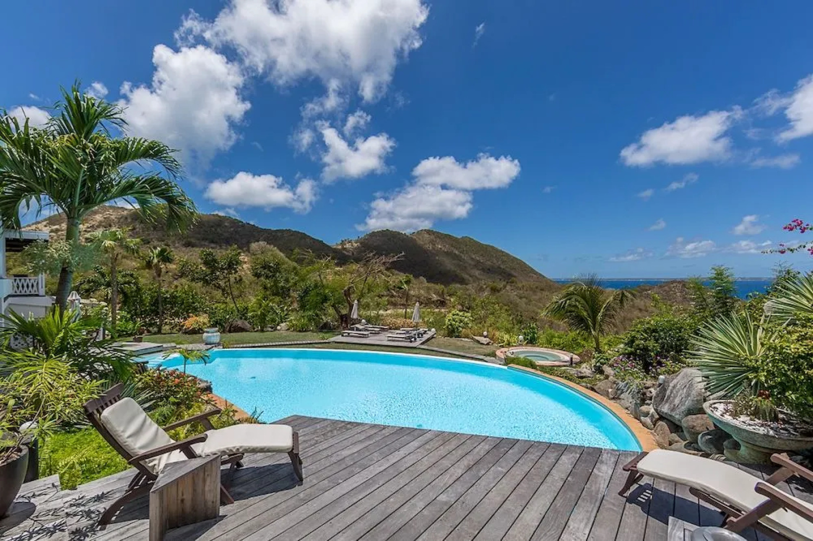 Caye Blanche Guest House
