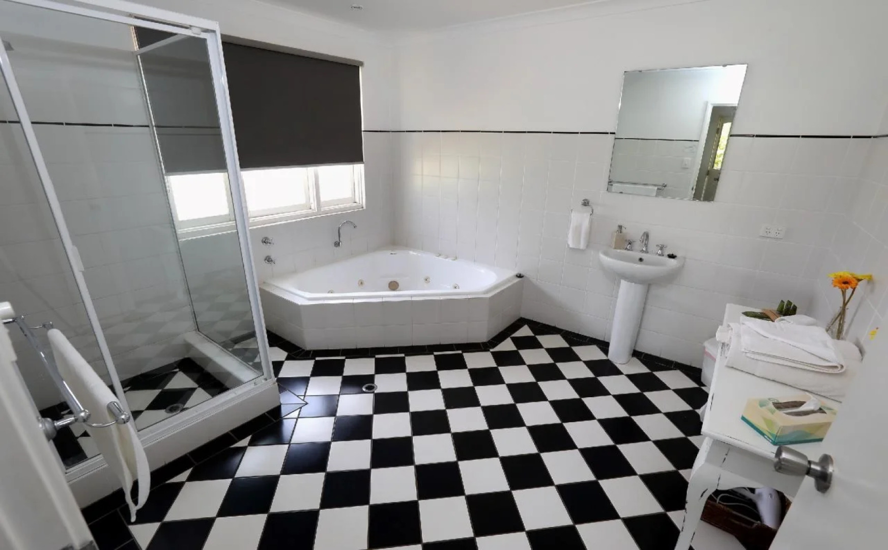 Vineyard Cottage at Upper Reach Winery