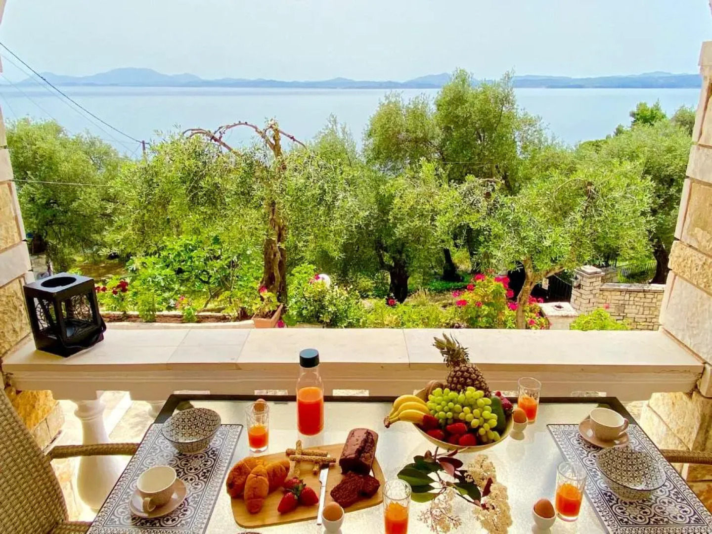 Nissaki Sunlight - New Home Above the beach