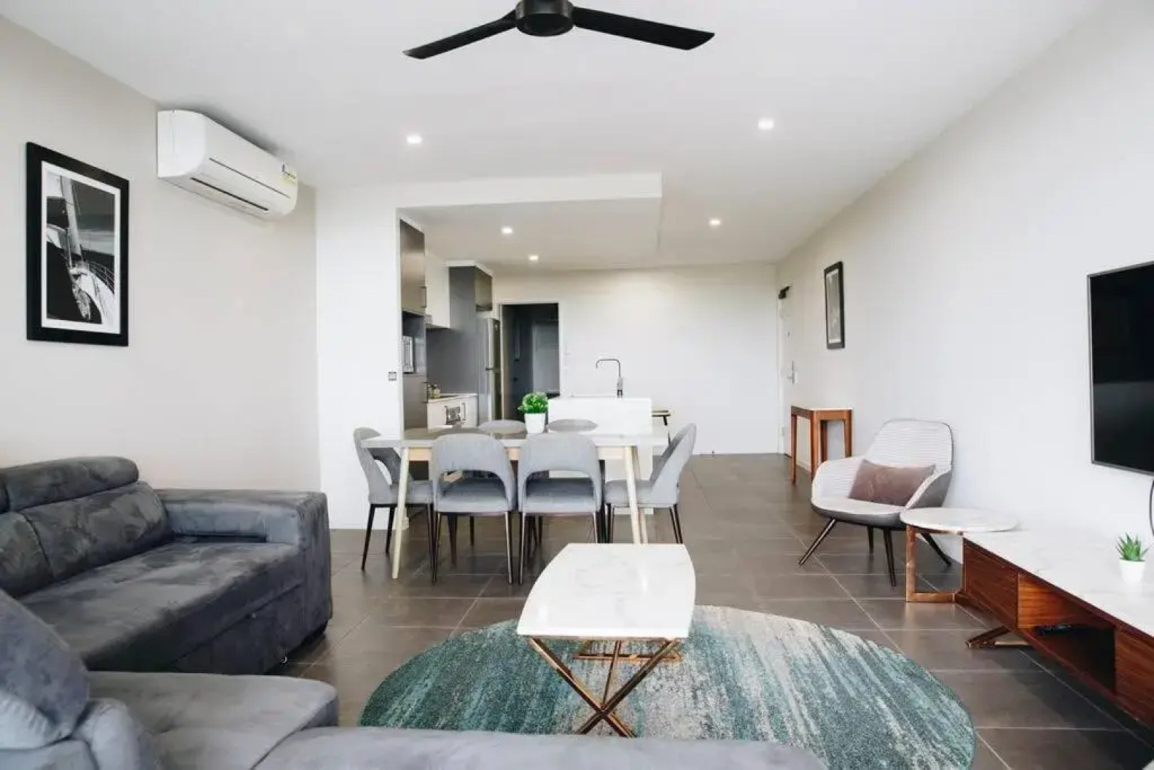 Resort Style 3 Bed 2 Bath, 200m from Beach