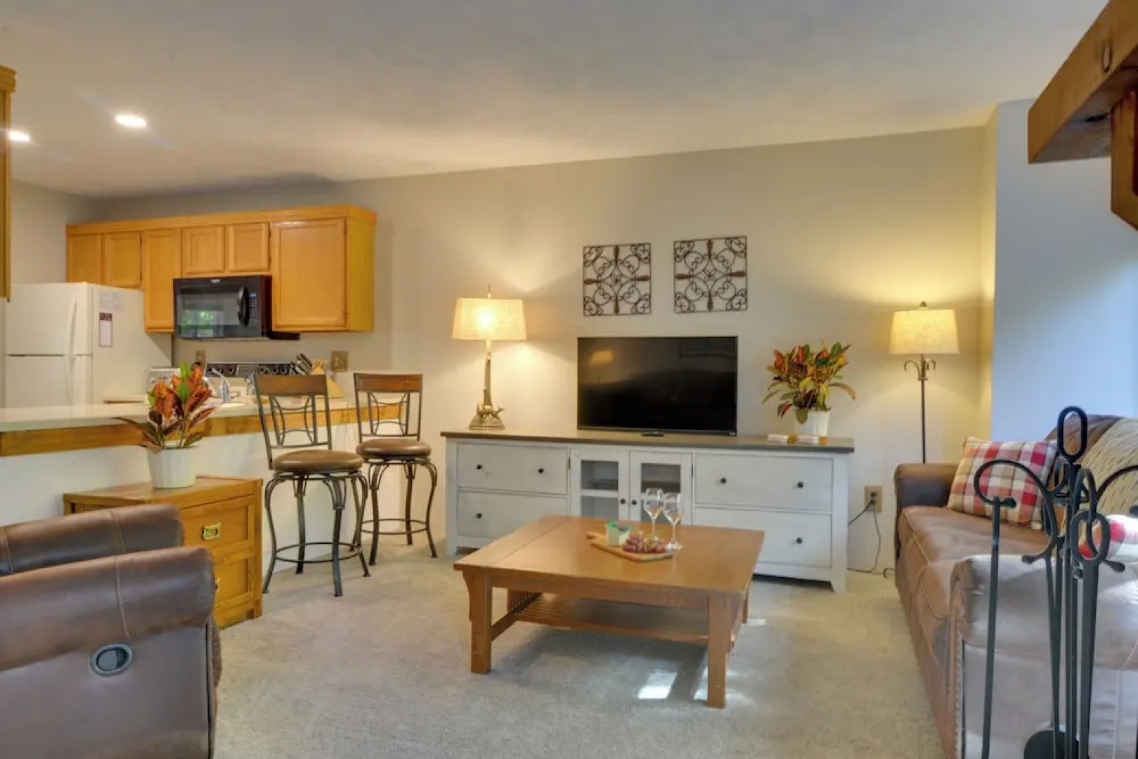 Charming Hidden Valley Resort Home: Walk to Slopes