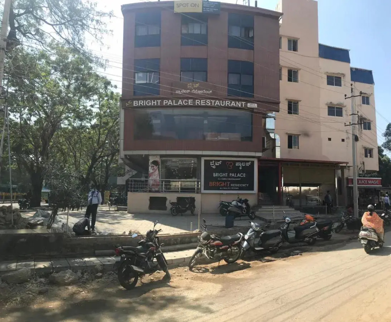 STAYMAKER Bright Palace Residency