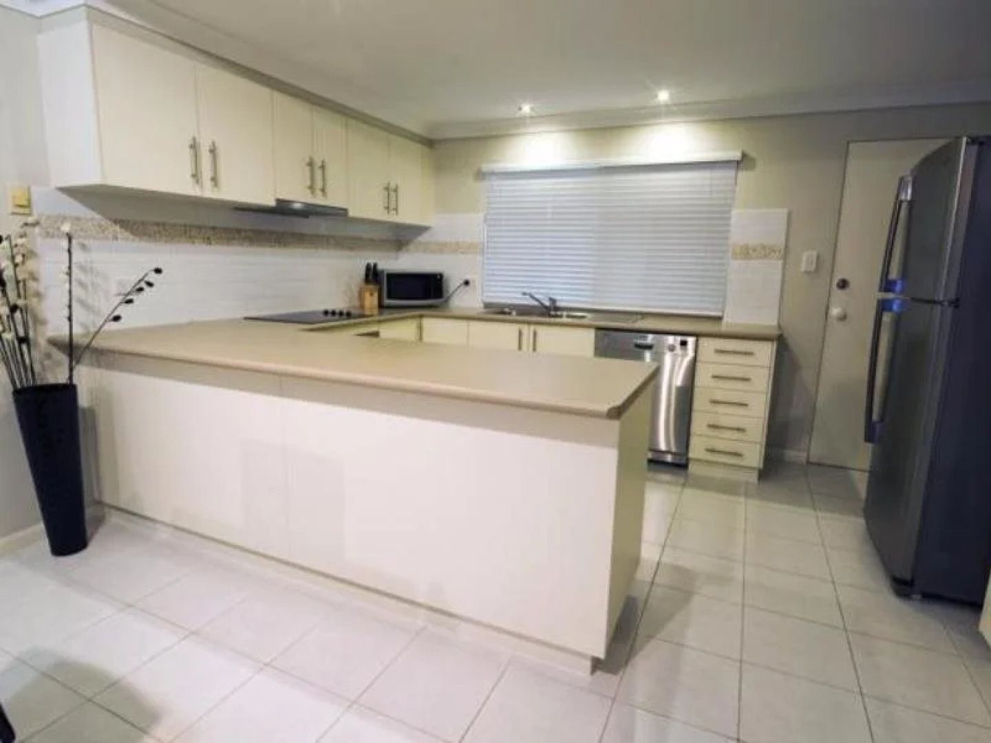 Costa Royale Trinity Beach