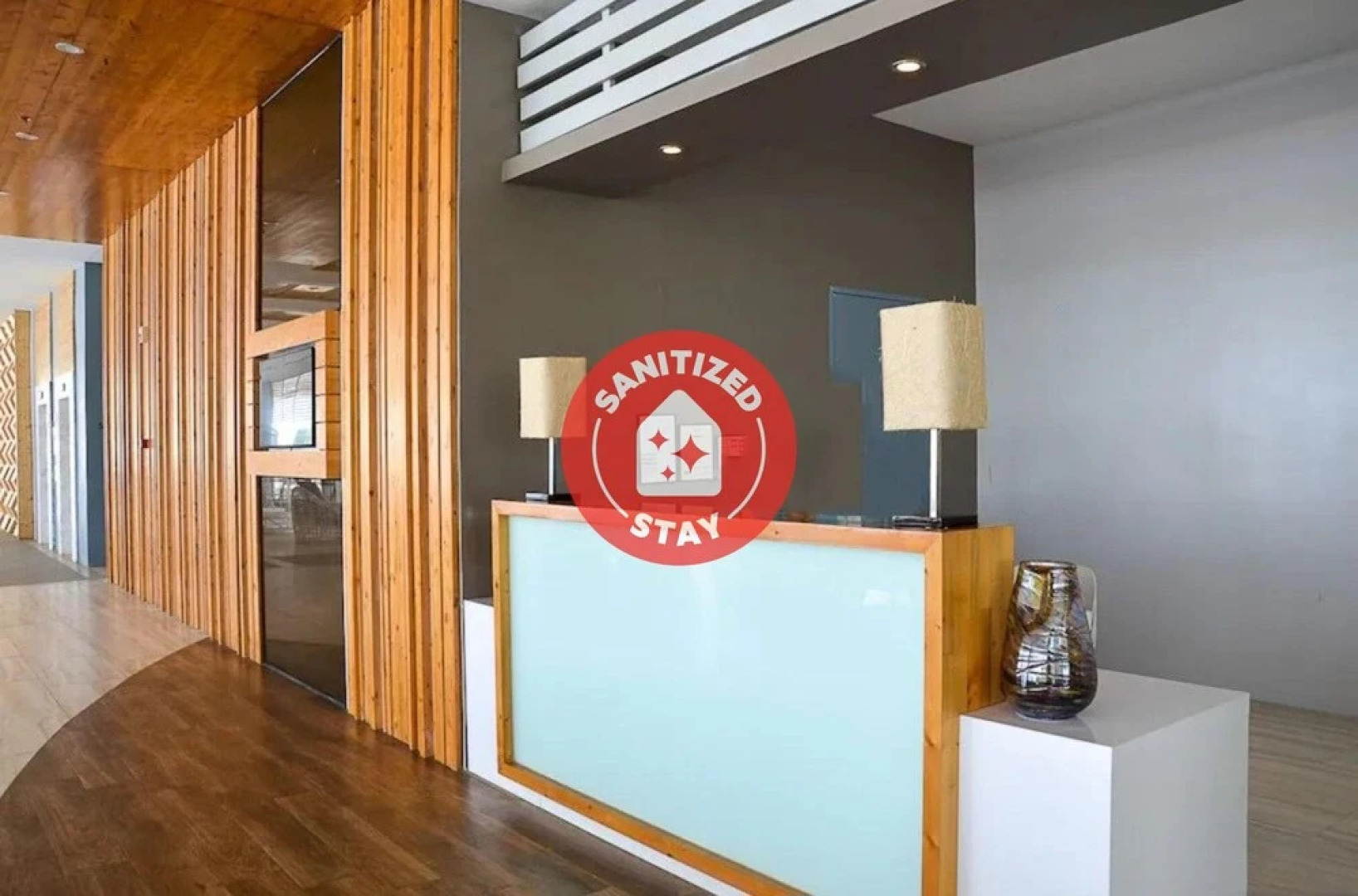 Vaccinated Staff - 823 Stay Inn