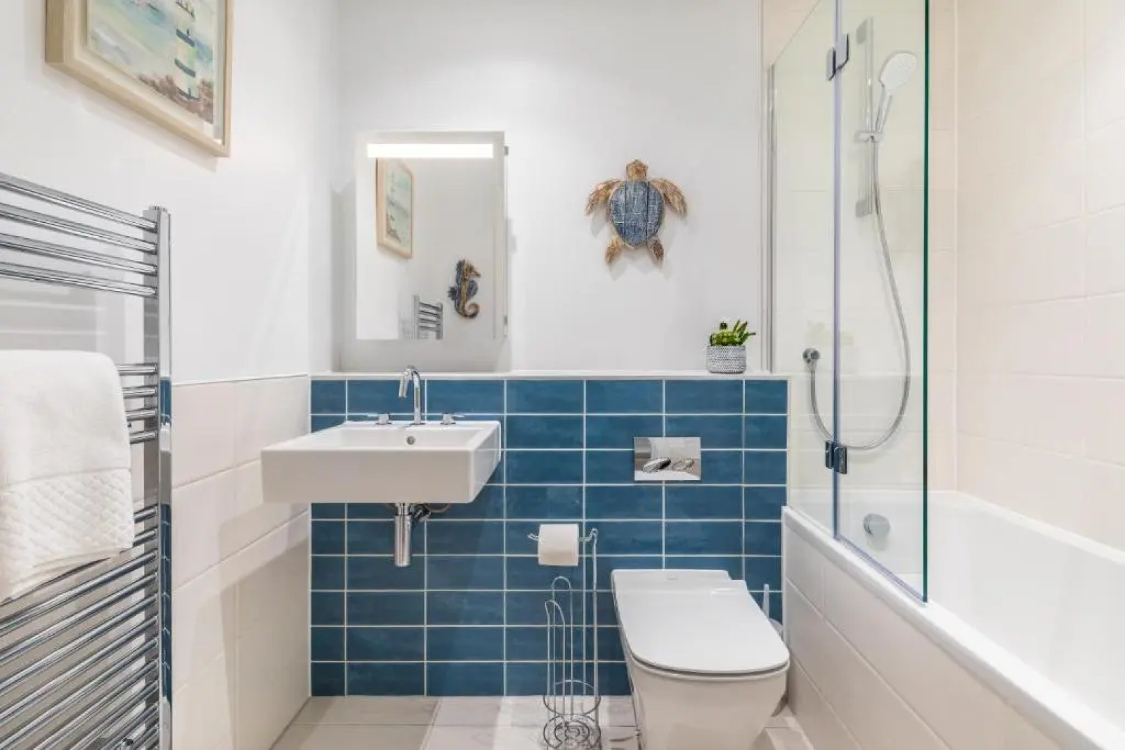 1 Putsborough - Luxury Apartment at Byron Woolacombe, only 4 minute walk to Woolacombe Beach!