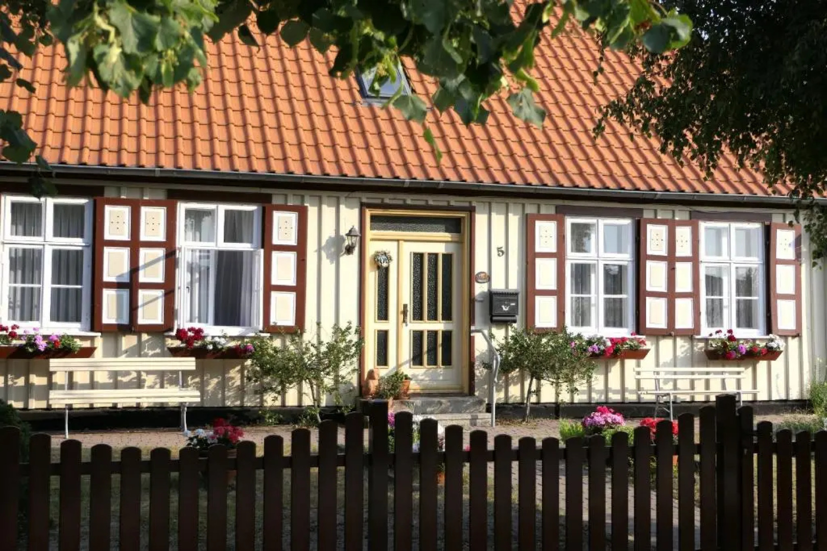 Kapitänshaus in Strandnähe in Prerow