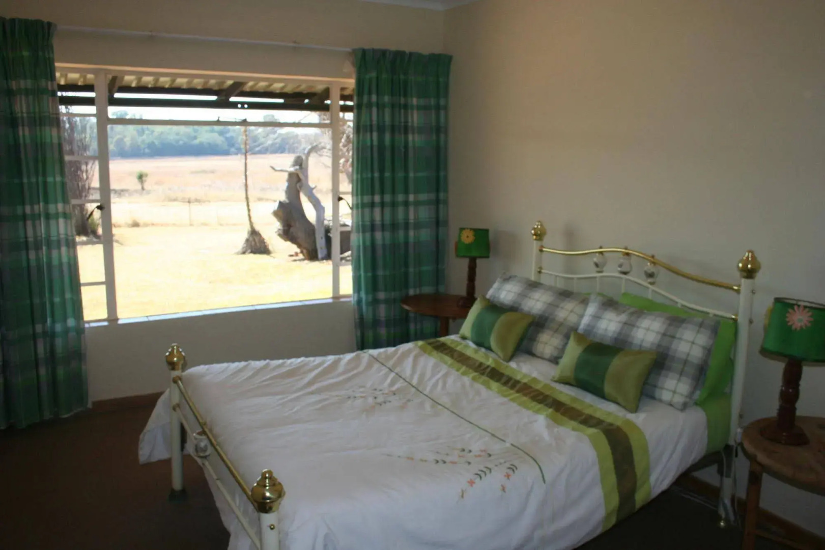 High Side Tavern and Planters Lodge