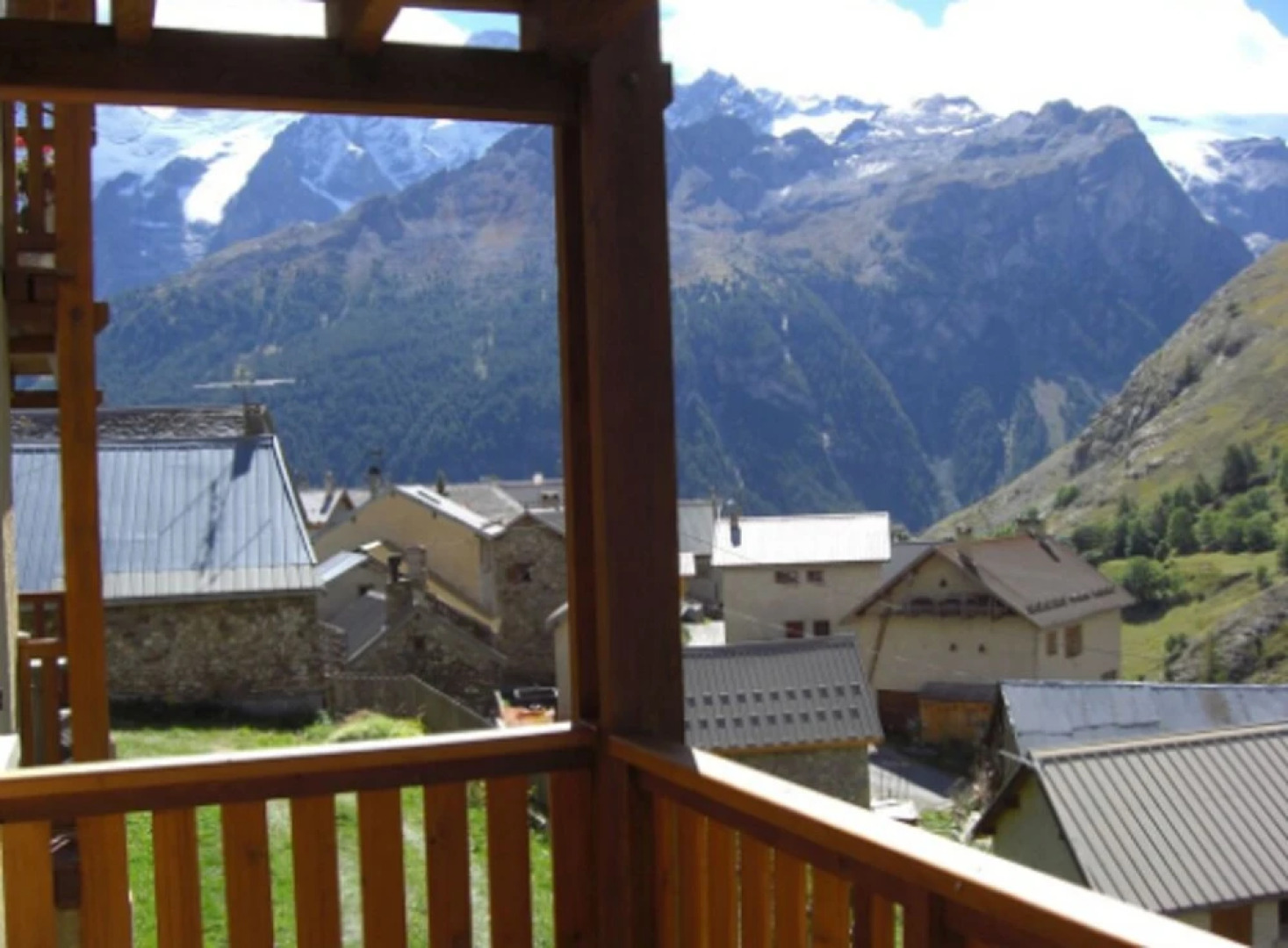 Studio in La Grave, With Wonderful Mountain View, Furnished Terrace an