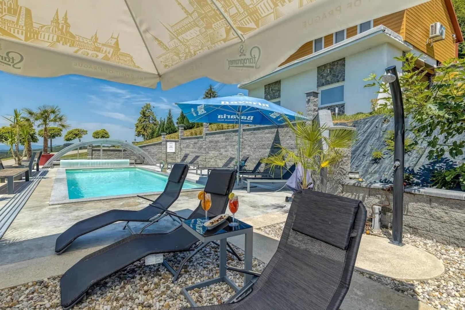 Pool & Whirlpool Villa Art Four