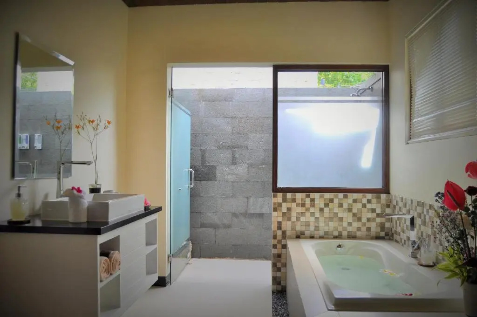 Ocean Terrace Suite and Spa Luxury