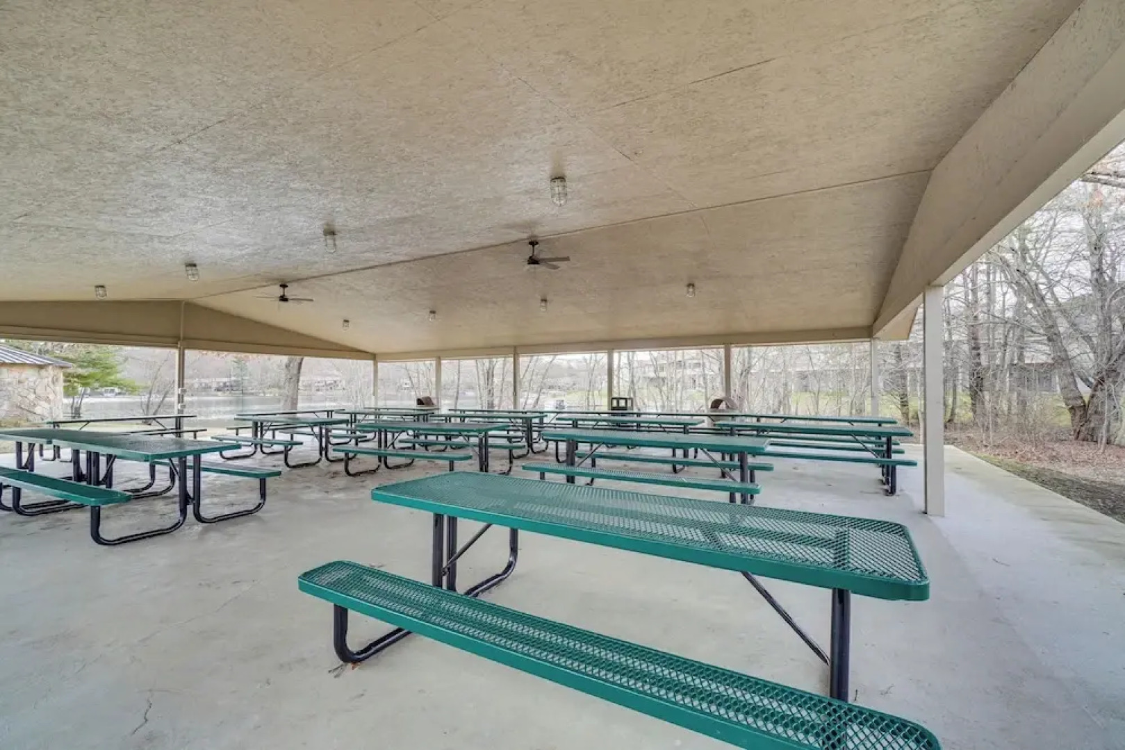 Pet-friendly Crossville Resort Condo: Golf & Swim!