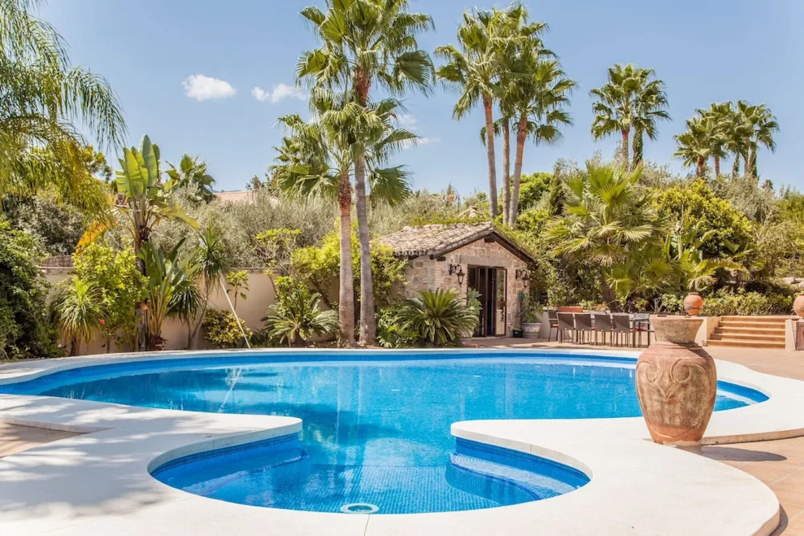 Cubo's Villa Dos Reyes