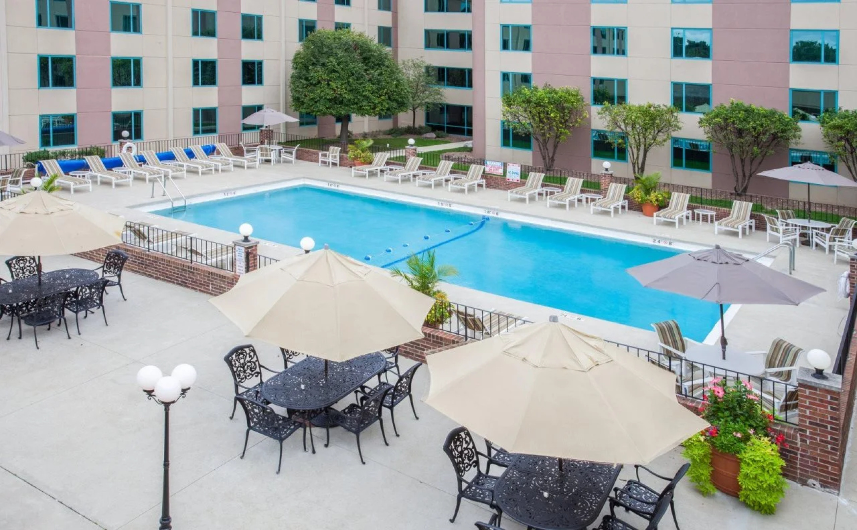 Crowne Plaza Hotel Chicago-Northbrook