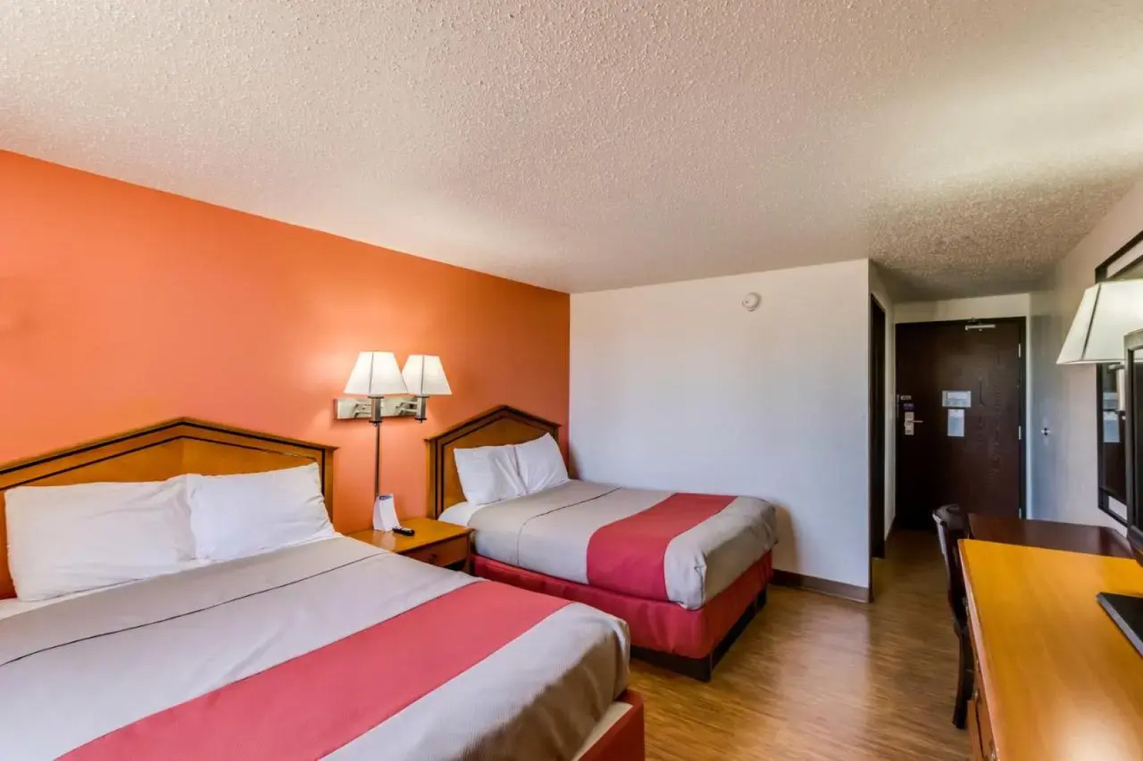 Super 8 Albert Lea Mn