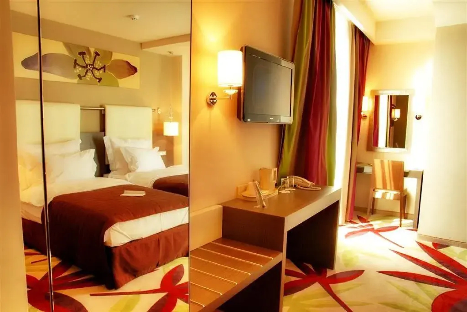 Golden Tulip Ana Dome